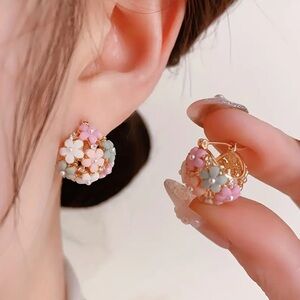 Stylish Flower Basket Earrings. Unique And Minimalist Design. Floral earrings 🌸